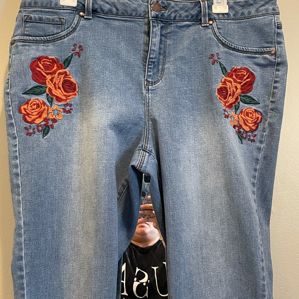 ,only worn once.. very comfortable. offers welcome